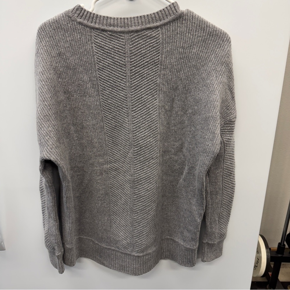 Athleta Wool Cashmere Sweater | Gray Textured Knit | Hi-Low Hem | XS - Picture 2 of 5